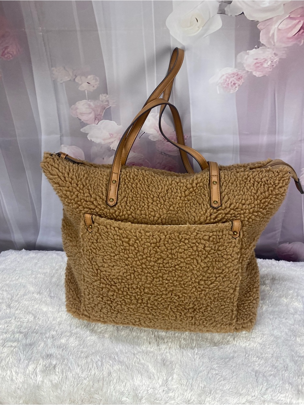 Teddy Sherpa Tote Bag in Camel